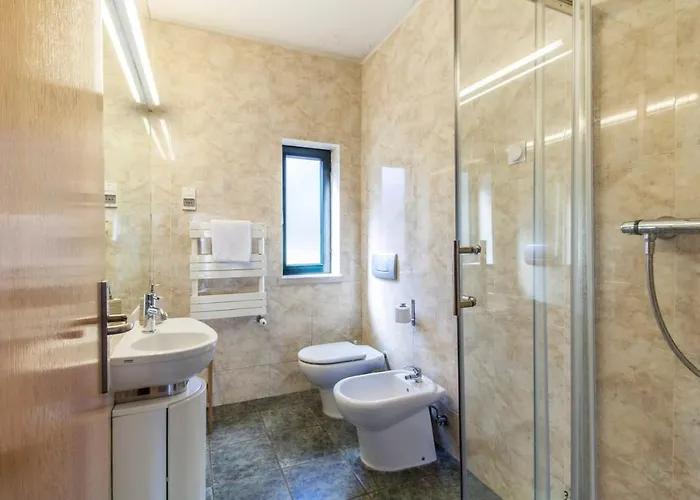 Vila Do Cisne Charneca (Setubal)